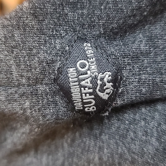 3/$40 Buffalo David Bitton men's graphic Tshirt size Large - Picture 4 of 5